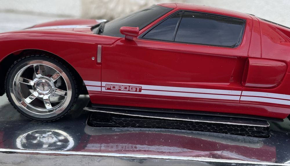 Ford GT telecomandado