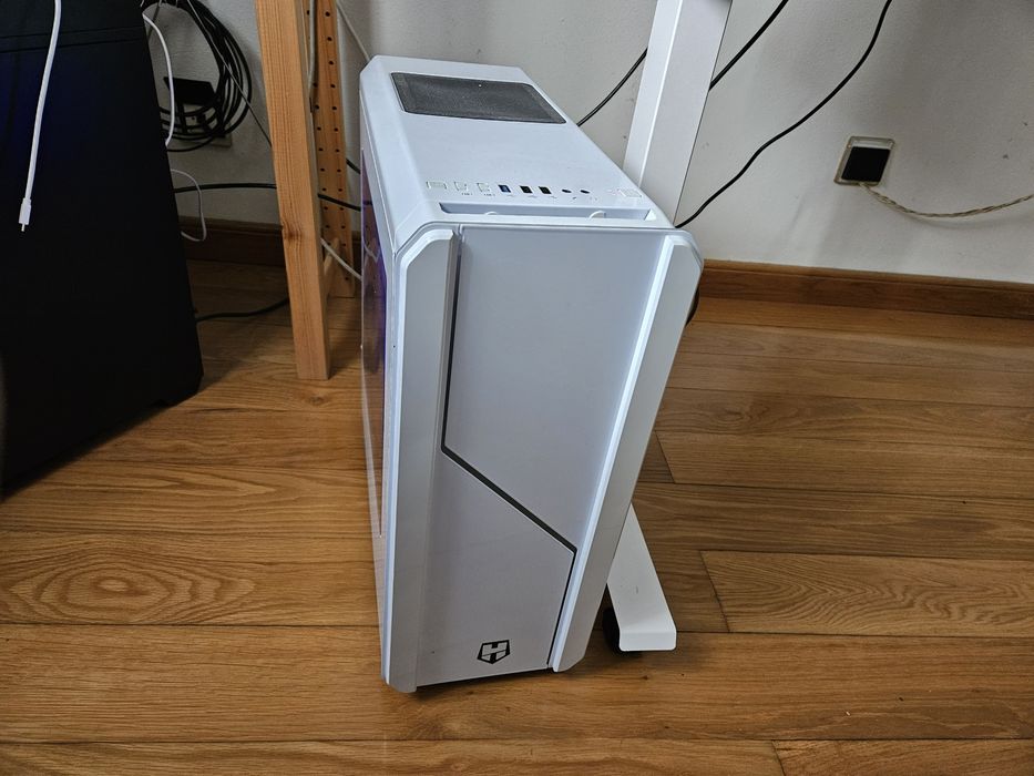 Torre Gaming Poderosa - Ryzen 5 3600 | RTX 3050 | 32GB RAM