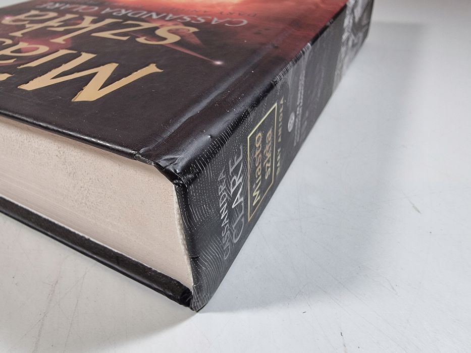TWARDA / Miasto Szkła / Dary Anioła Tom 3 / Cassandra Clare