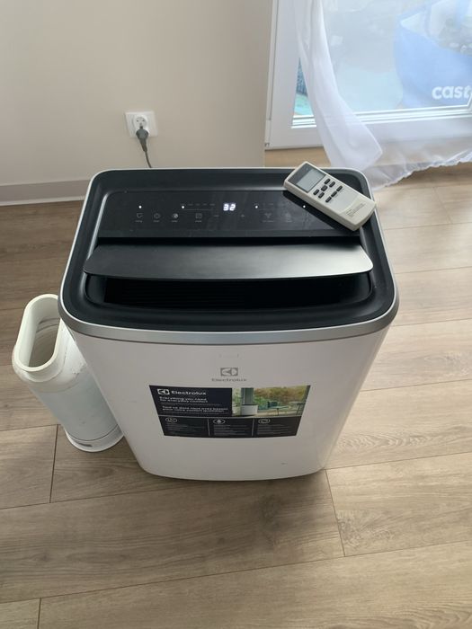 Klimatyzator z funkcją grzania electrolux EXP34U338HW