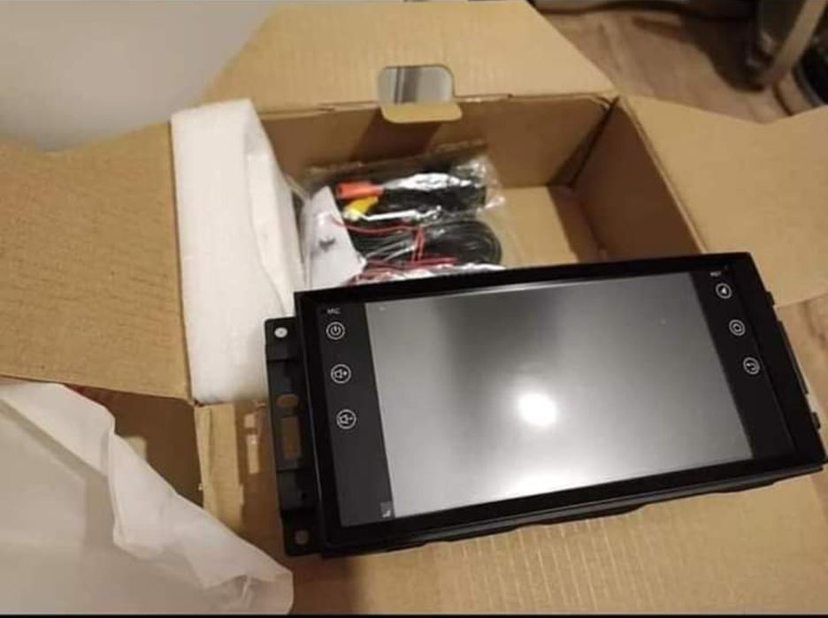 Rádio Android 14 com GPS Jeep Wrangler, Cherokee, Compass (Artigo Novo
