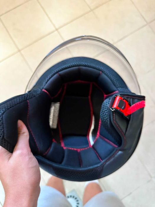 Vendo 2 Capacetes Moto 25€ cada 1