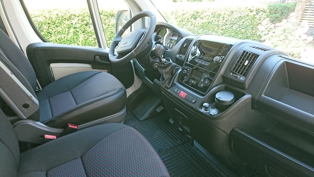 Wypożyczalnia-Wynajem Aut Dostawczych-Busów