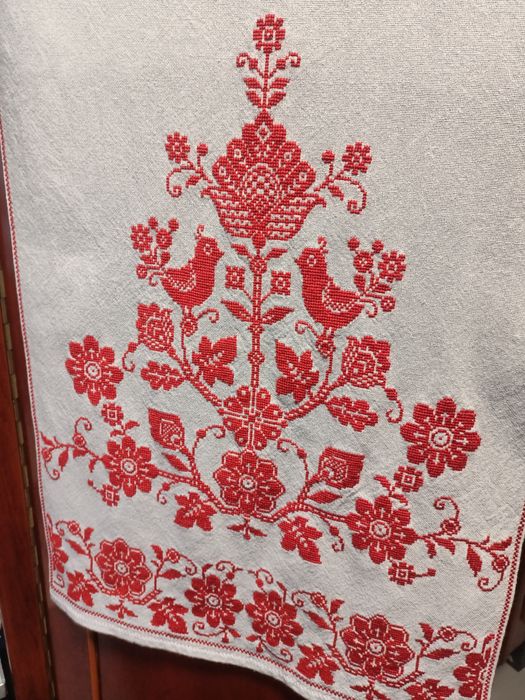 Вишитий рушник "Дерево життя"