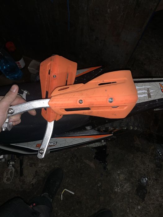 Продам защитки на пит байк- ендуро