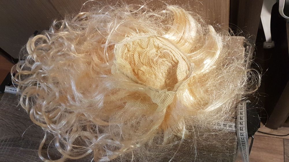 Парик Золушка. р. 58.