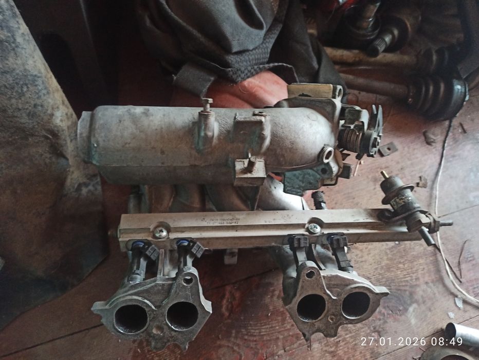 Продам колектор впус 1.5 в зборі