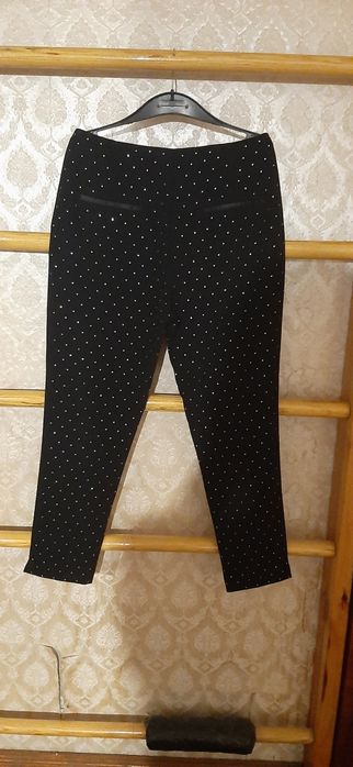 Продам брюки все в стразах