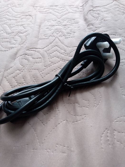 Kabel, przewód zasilający z wtyczką - angielski