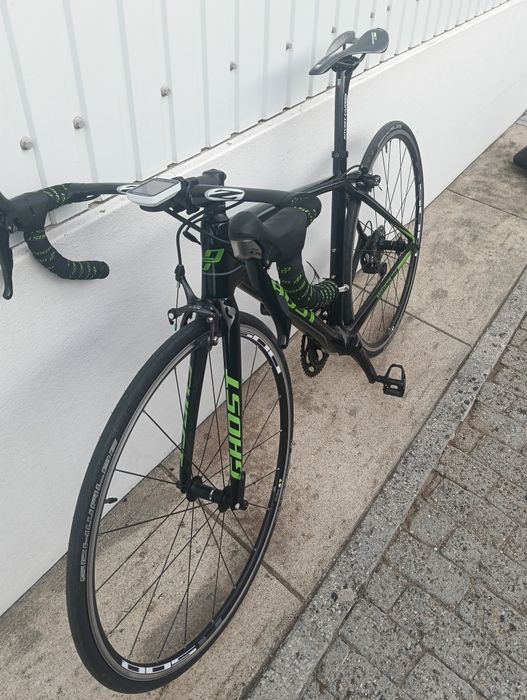 Bicicleta estrada em carbono