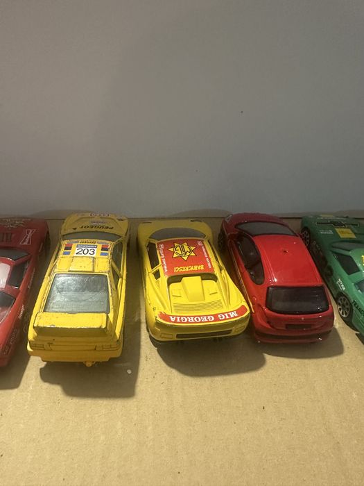 Miniaturas da burago escala 1:43