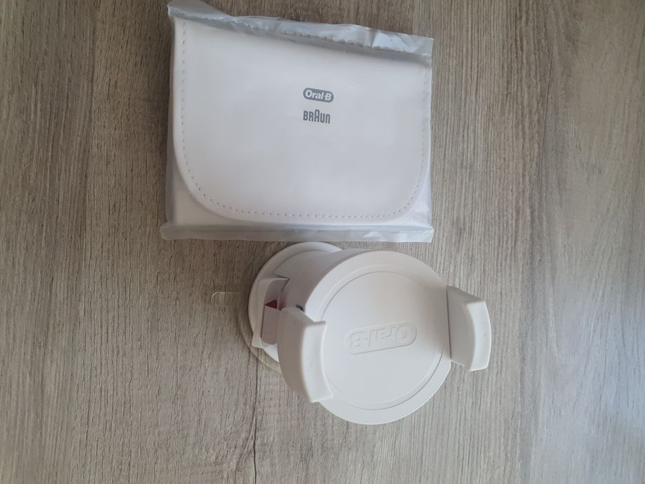 Uchwyt na telefon Oral-B +Etui na szczoteczki