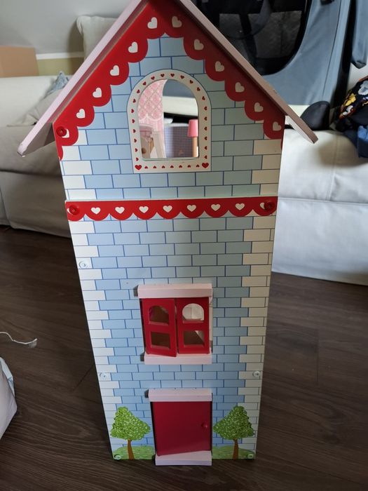 Domek dla lalek drewniany. 60x71x 25 5 cm