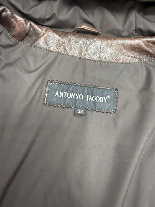 Куртка жіноча шкіряна ANTONYO JACOBY 38 розмір нова