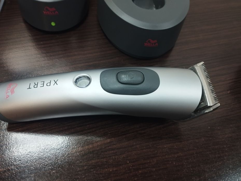 Profesjolna maszynka do włosów Wella hs 71