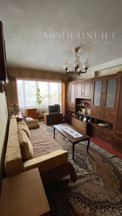 Продаж 3к квартири вул. Зодчих 34