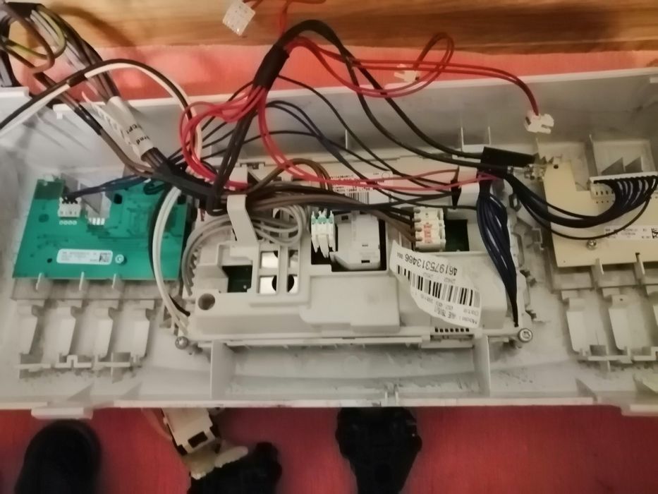 Стиральная машина whirlpool 7515/1 на запчасти.