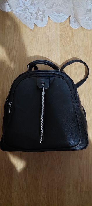 Продам женский рюкзак.