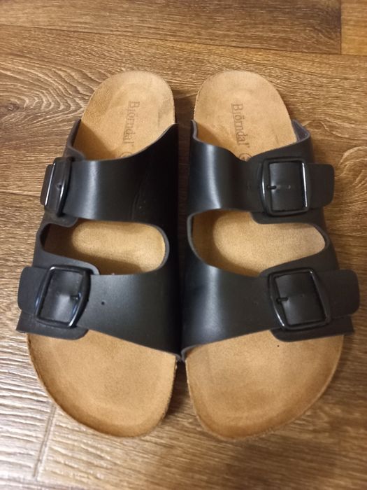 Новые кожаные шлепки  44 размер