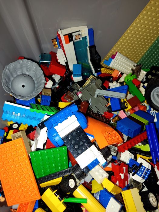 Skrzynka klocków LEGO