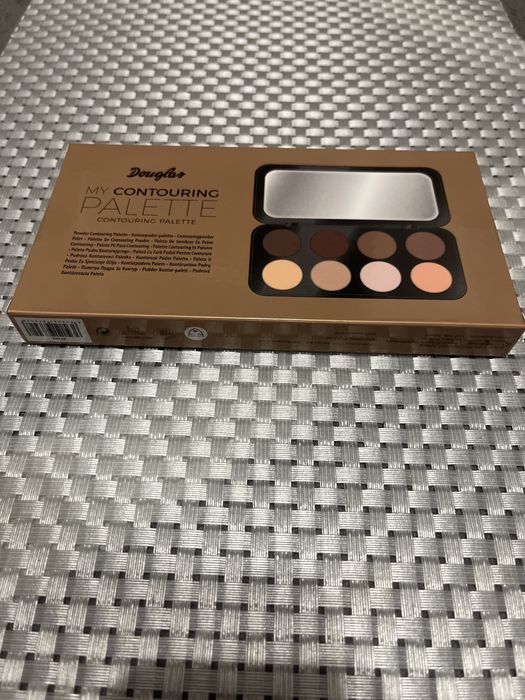 Douglas Paletka Cieni