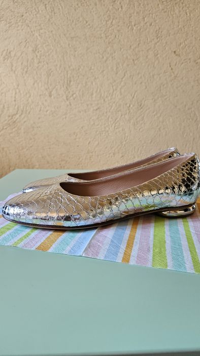 Venezia eksluzywne półbuty damskie lakier skóra rozmiar 37. Made in Italy.