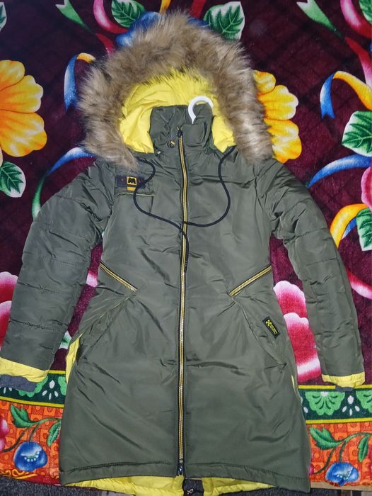 Продам теплу зимову куртку
