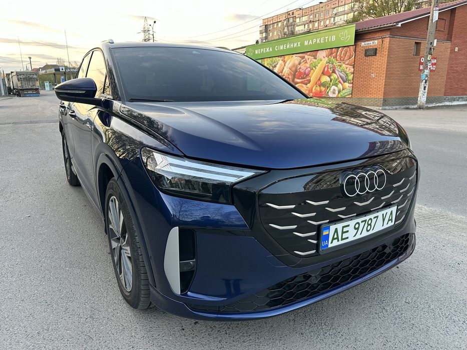 Audi Q-4 etron S-Lain