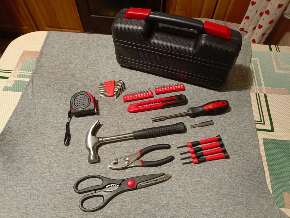 Продам набір інструментів