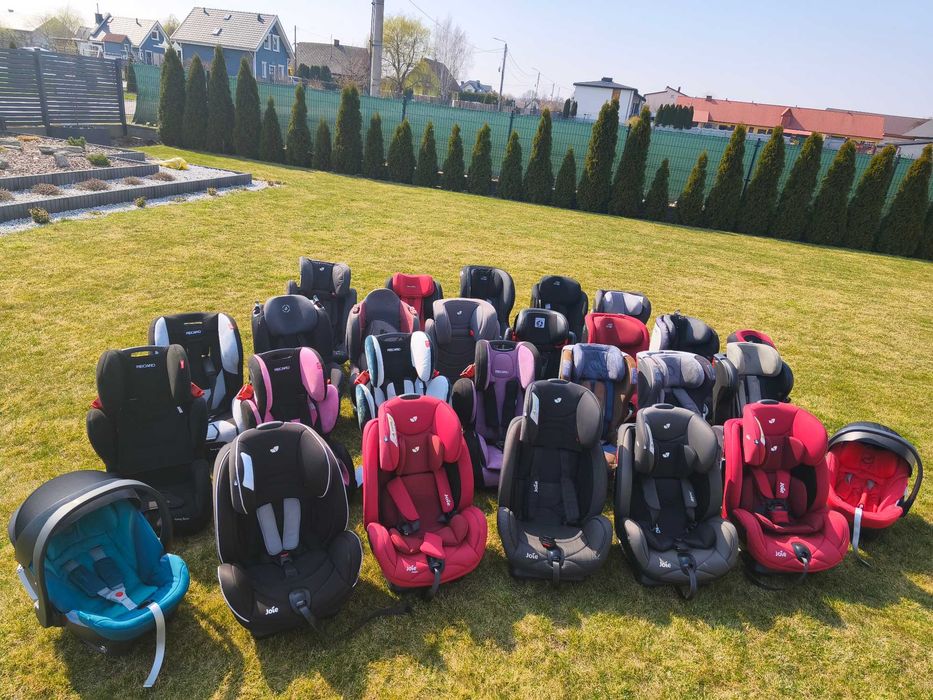 Foteliki samochodowe dziecięce – idealny stan, zadbane