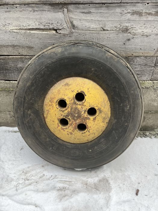 Колеса до комбайна Massey Ferguson