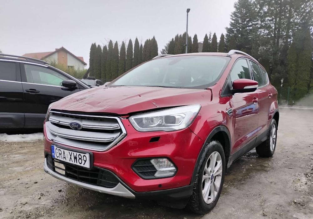 Ford Kuga 2017r, 1.5 Benzyna. Uszkodzony prawy przód. Jeździ.