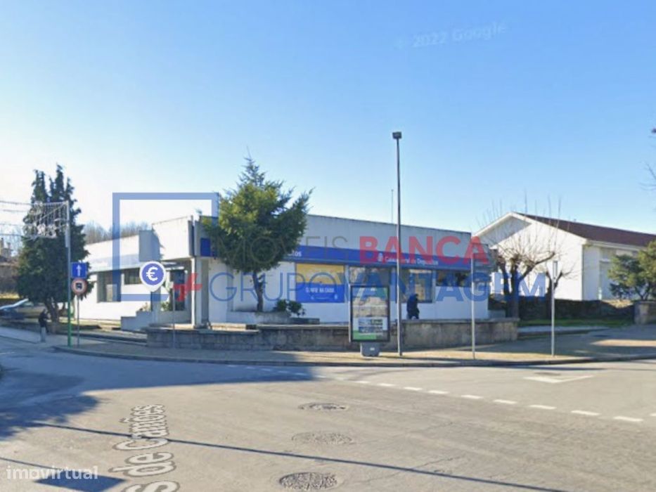 Prédio para Comércio e Serviços em Carrazeda de Ansiães, Bragança
