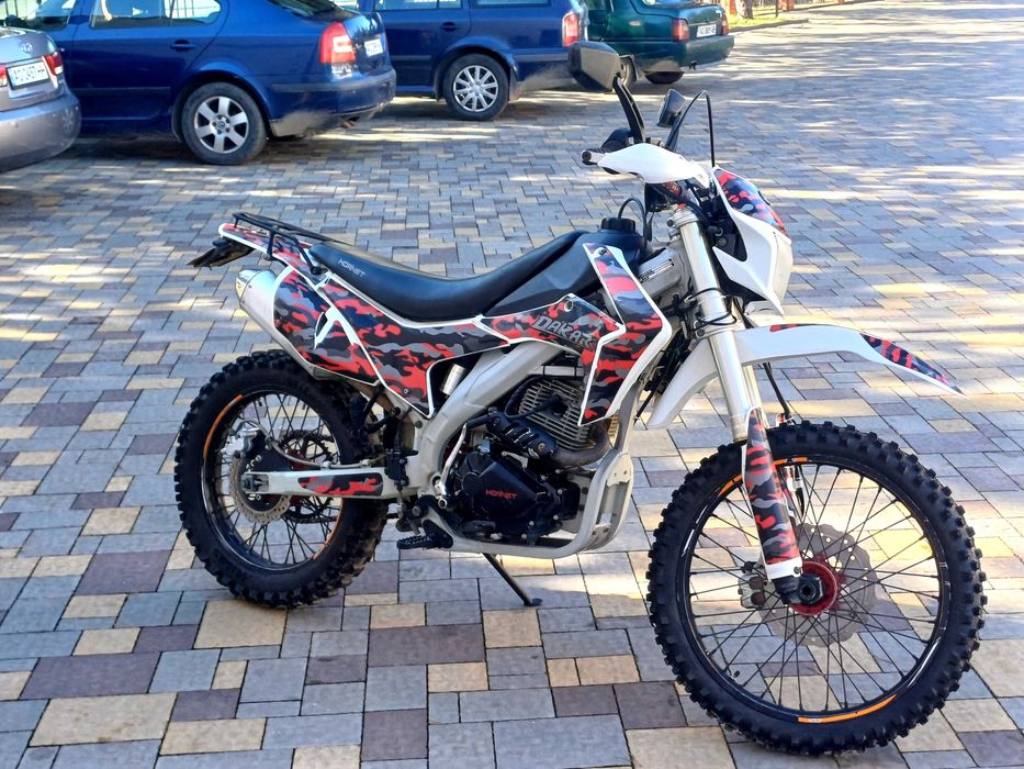 Мотоцикл Хорнет Дакар про