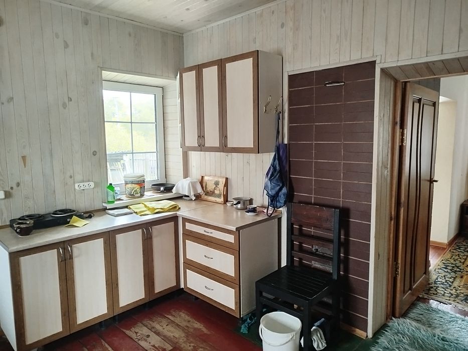 Цегляний будинок с. Різня, доглянутий, чистий, гарне місце, поряд ліс