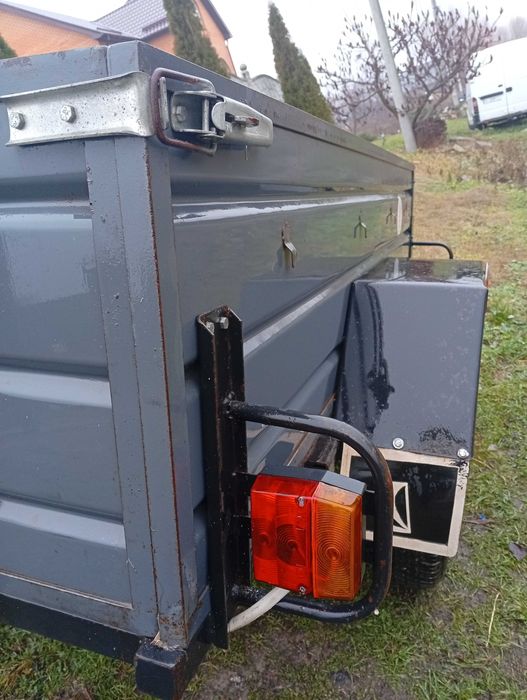 Продам легковий прицеп "Лев" з малим пробігом.