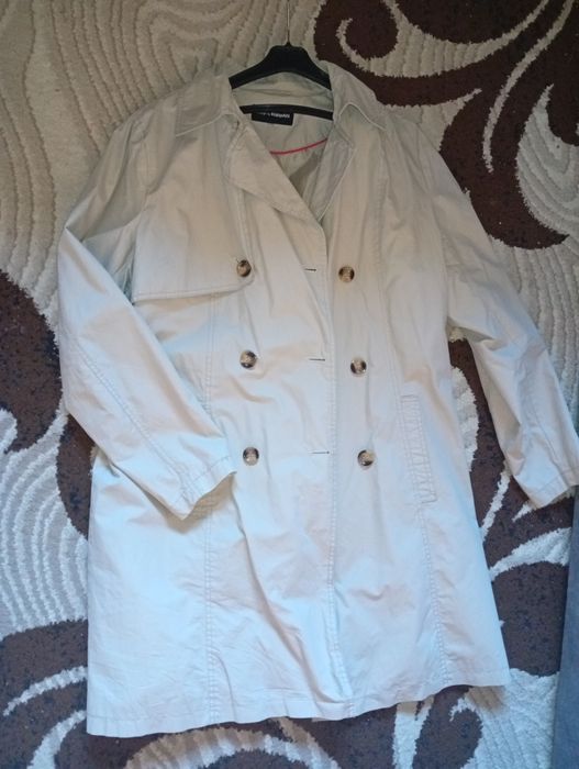 Жіночий тренч плащ на весну розмір 50 52