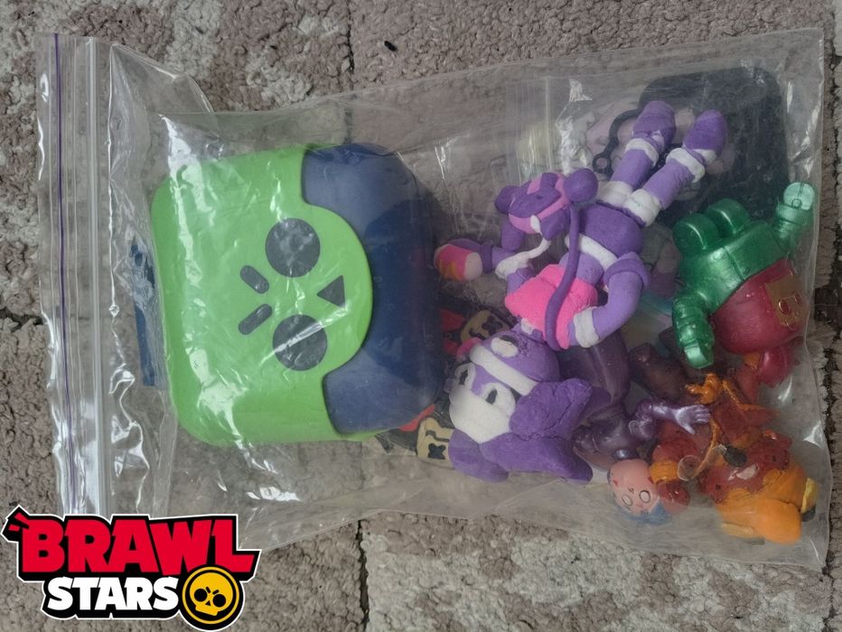 подарункові набори (бравл старс, фнаф, аніме)