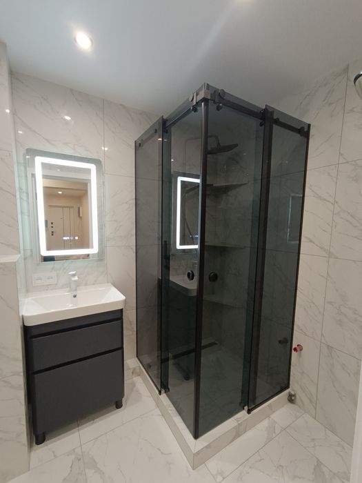 Акція!!! Монтаж, сервіс, душових  кабін,перетинок,скляні перила, двері