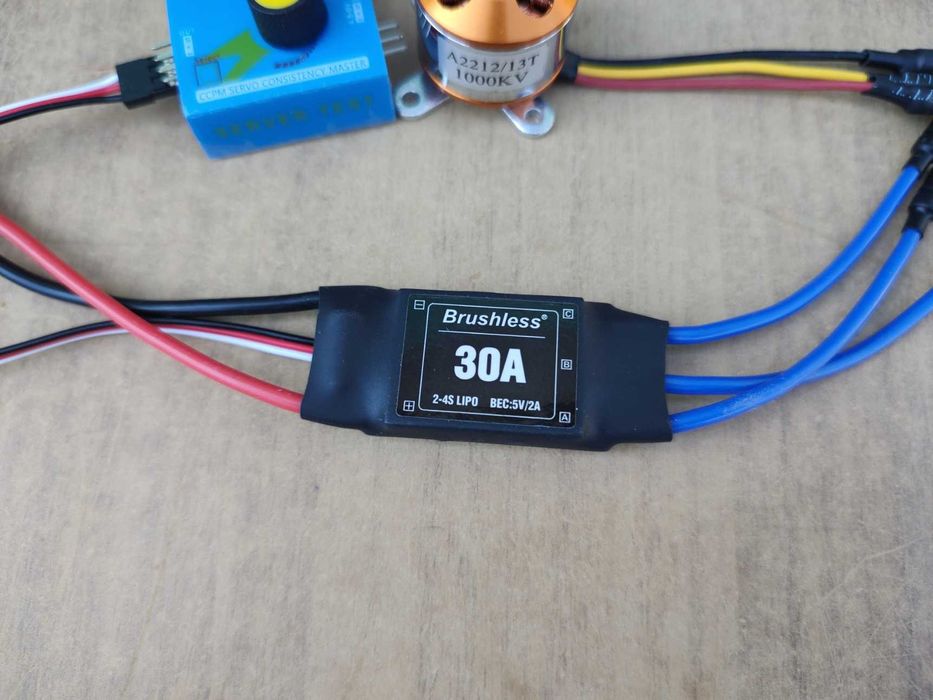 Контроллер двигателя 2-4S BLDC 30A