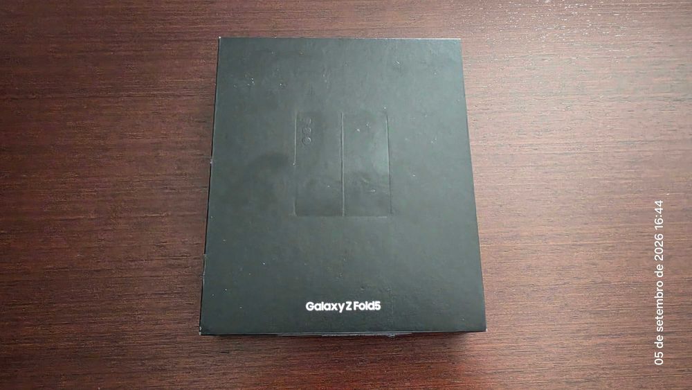 Vendo Samsung Galaxy Z Fold5 Usado (mas Como Novo)
