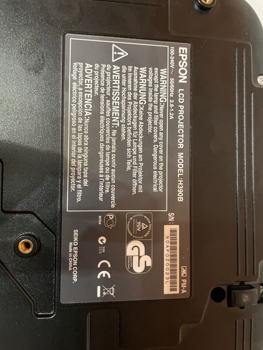Projektor Epson H390B !