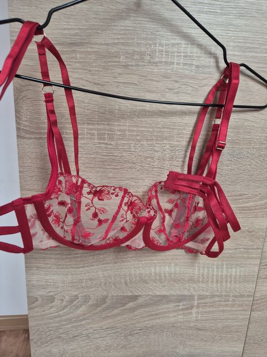 Biustonosz Hunkemoller Private Collection 75C czerwony
