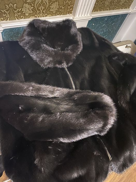 Продам шикарную двустороннюю шубу из натуральной норки.