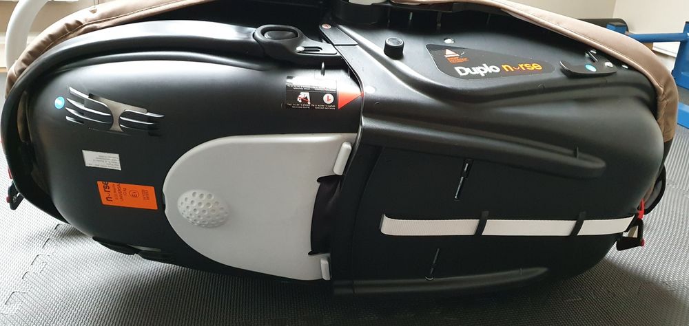 Nowy Fotelik dziecięcy samochodowy