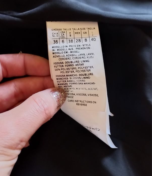 Женская кожаная куртка Weekend Max Mara, чёрного цвета косуха, оригина