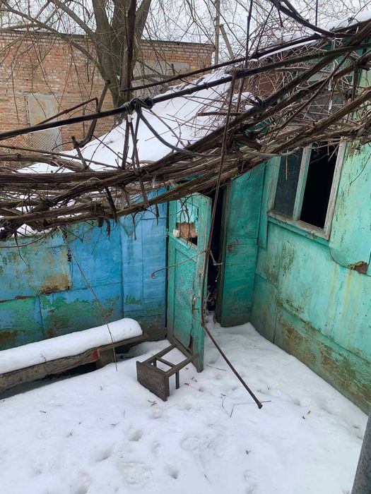 Продається частина будинку (4-х кімнатна квартира)