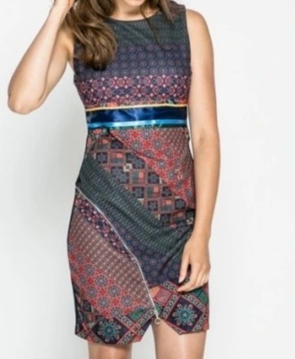 Wzorzysta sukienka Desigual