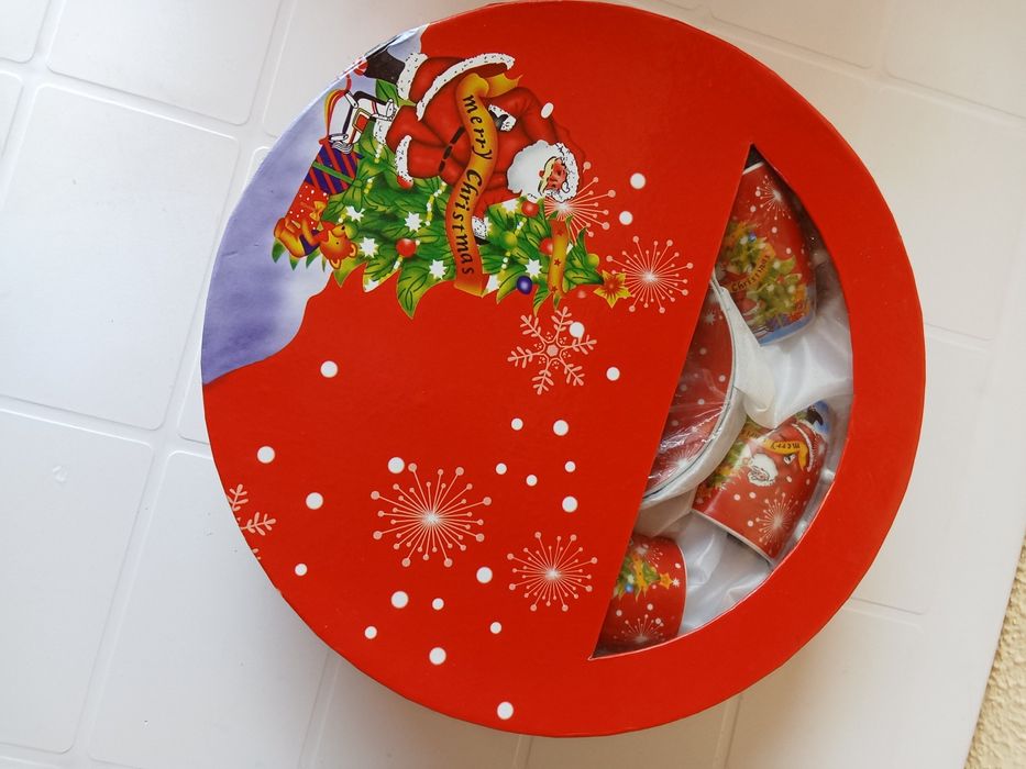 Coleção Natalina de 6 chávenas e 6 pires