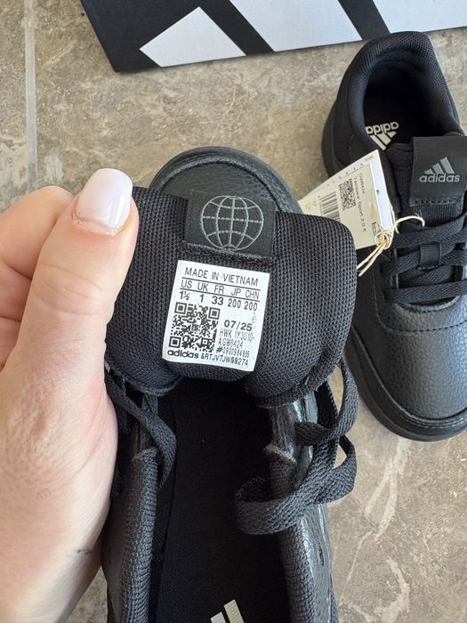 Дитячі кросівки Adidas